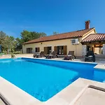 Emanuel Villa Barban