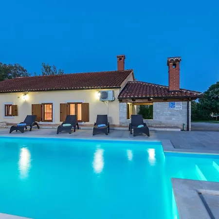 Emanuel Villa