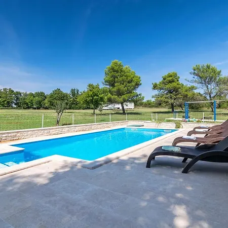 Emanuel Villa Barban