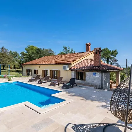 Villa Emanuel Barban