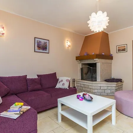 Emanuel Villa Barban